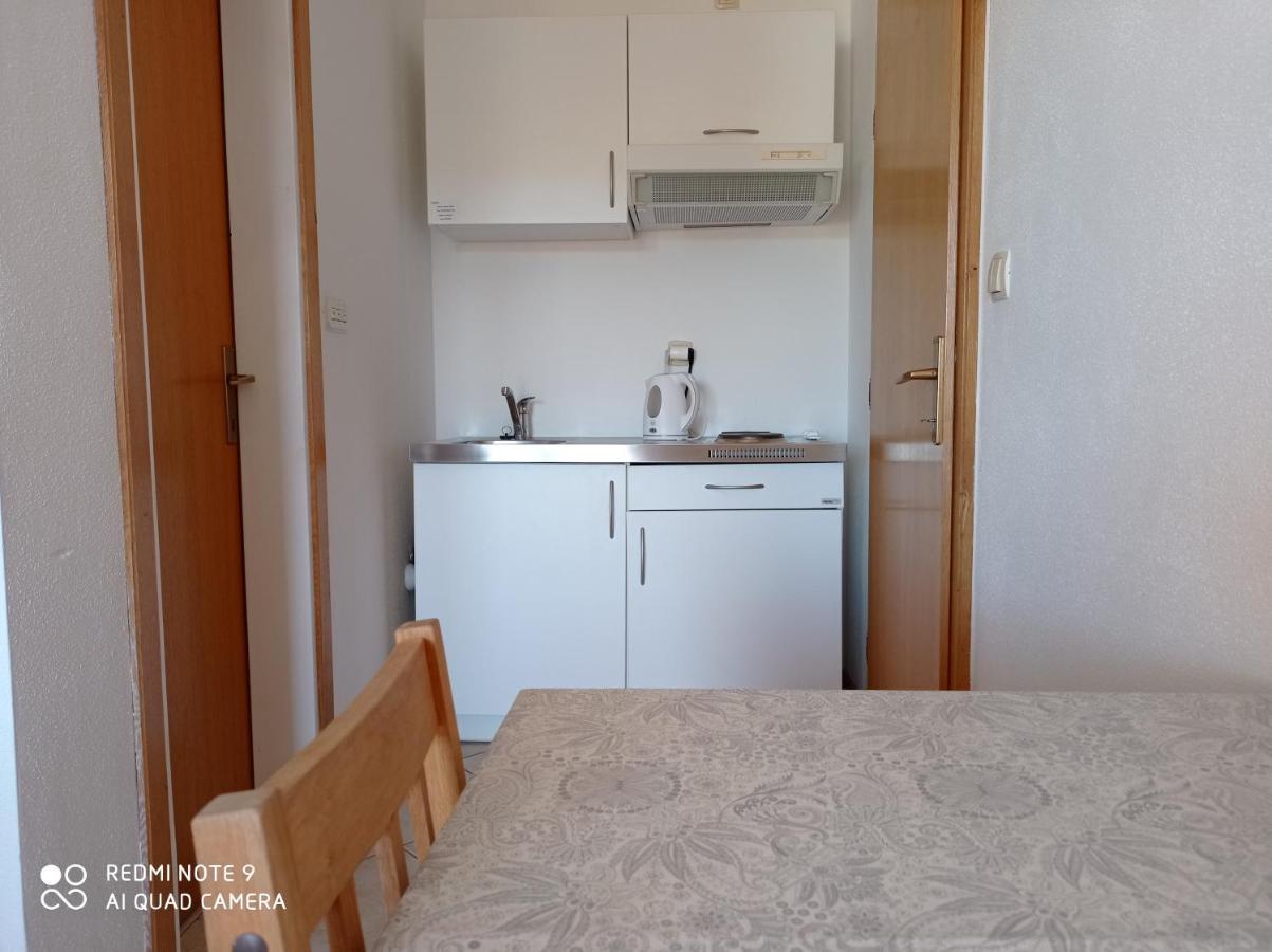 Studio Apartment With Balcony Trogir Exterior foto